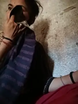 Snapshot of Sunali_Bendre chatting on 2, 6, 2026 Sunali Bendre online show from 2, 6, 2026