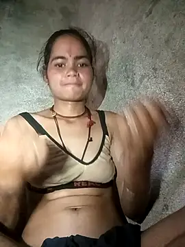 Snapshot of Sunali_Bendre chatting on 23, 4, 2026 Sunali Bendre online show from 23, 4, 2026