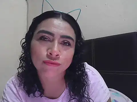 Snapshot of DalilahMx chatting on 6, 5, 2026 DalilahMx online show from 6, 5, 2026