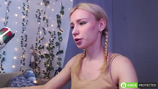 Mia  Jensen online show from 15, 4, 2026