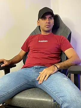 Snapshot of HAMILTONG12 chatting on 17, 2, 2026 HAMILTONG12 online show from 17, 2, 2026