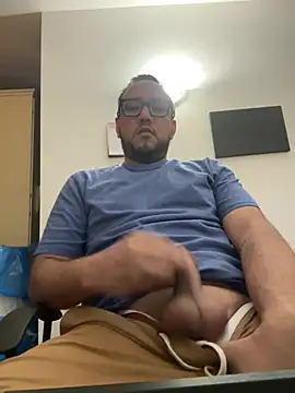 latinocalientehot online show from 7, 6, 2026