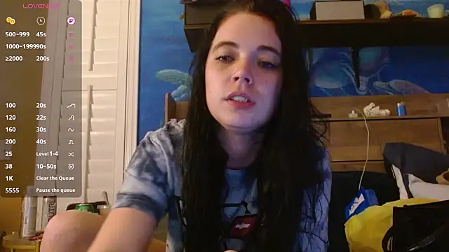 ahungkittykat online show from 14, 4, 2026