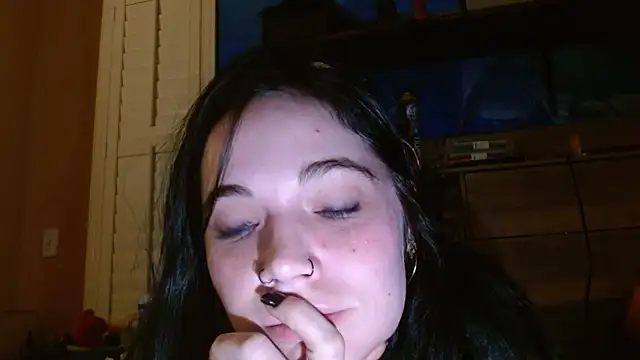 ahungkittykat online show from 8, 4, 2026