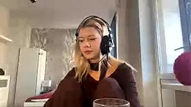 LadyFoxLove online show from 12, 2, 2026