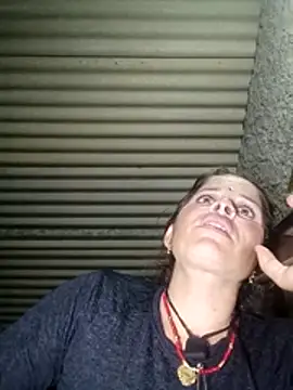 Lucky couple-1 online show from 1, 5, 2026