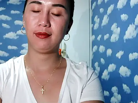 Kitty Bear02 online show from 1, 2, 2026