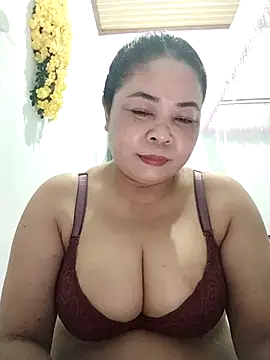Baby-bigtits2026 online show from 25, 3, 2026