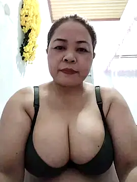 Baby-bigtits2026 online show from 4, 5, 2026