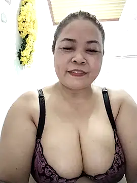 Baby-bigtits2026 online show from 5, 5, 2026