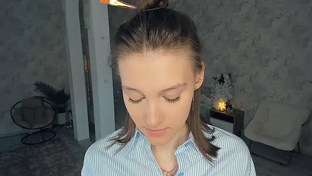 LianneBynon online show from 28, 3, 2026