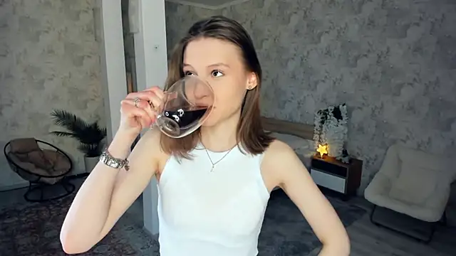 LianneBynon online show from 22, 3, 2026