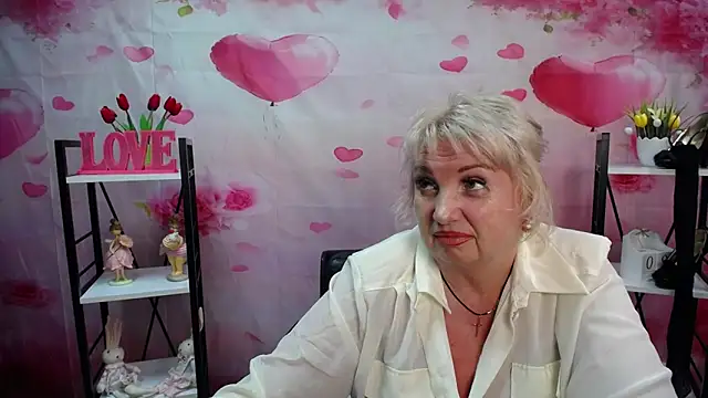 Snapshot of RenataDaster chatting on 9, 5, 2026 RenataDaster online show from 9, 5, 2026