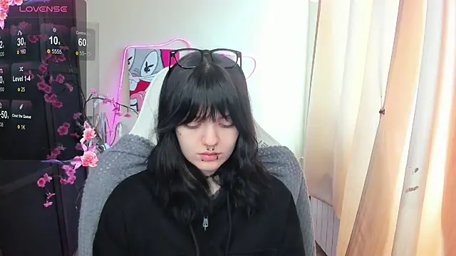 Emma Darkkk online show from 25, 2, 2026