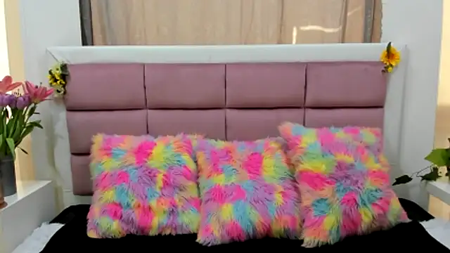 Keiry Paloma online show from 9, 2, 2026