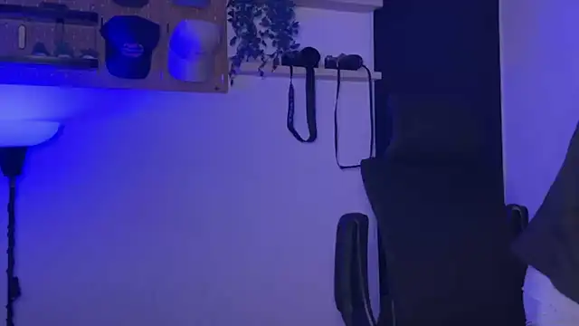 SamDornan51 online show from 14, 4, 2026