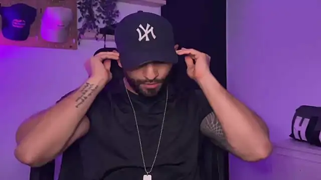 SamDornan51 online show from 18, 4, 2026