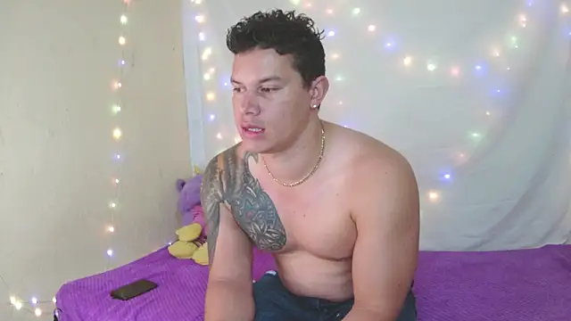 Eternalfuego online show from 11, 2, 2026