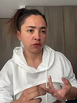 11 paris 11 online show from 2, 2, 2026