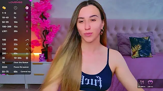 Snapshot of JasminUqueen chatting on 11, 6, 2026 JasminUqueen online show from 11, 6, 2026