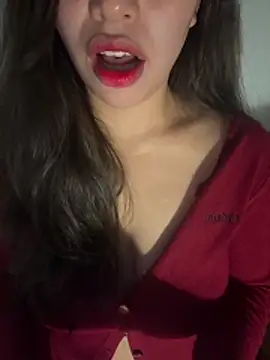 QuynhAnh 2k1 online show from 14, 2, 2026