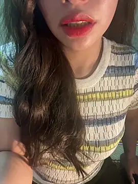 QuynhAnh 2k1 online show from 11, 2, 2026