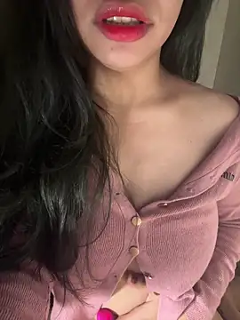 QuynhAnh 2k1 online show from 21, 2, 2026