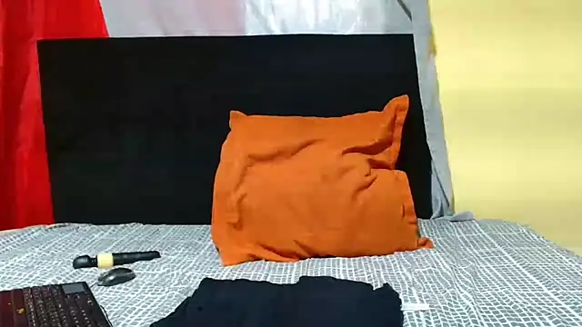 JinglynJuicy22 online show from 25, 2, 2026