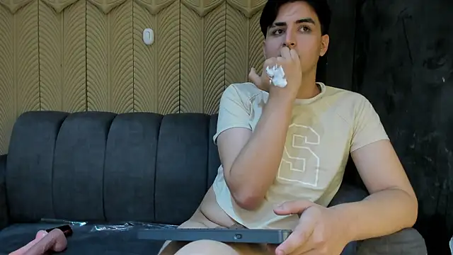 noahWolff  online show from 10, 2, 2026