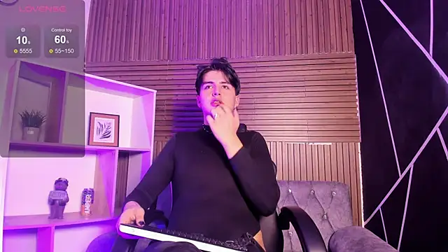 noahWolff  online show from 25, 2, 2026