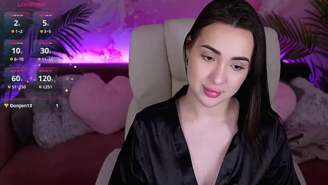 OliviaMoore  online show from 11, 3, 2026