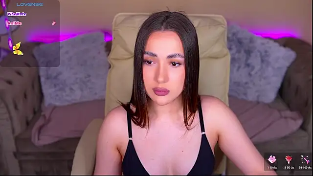 Snapshot of OliviaMoore_ chatting on 13, 6, 2026 OliviaMoore online show from 13, 6, 2026