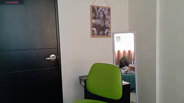 PaulaSantanaOf online show from 23, 3, 2026