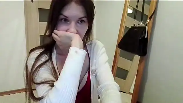 JuliaLovely online show from 31, 5, 2026