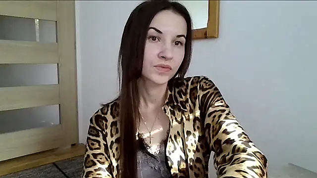 JuliaLovely online show from 25, 4, 2026