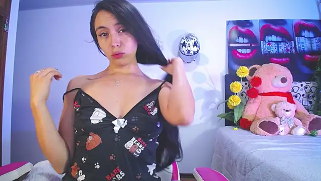 Snapshot of lika_little0 chatting on 17, 5, 2026 lika little0 online show from 17, 5, 2026