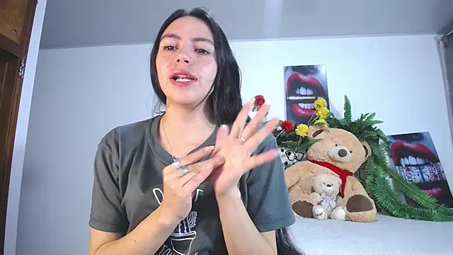 lika little0 online show from 8, 4, 2026