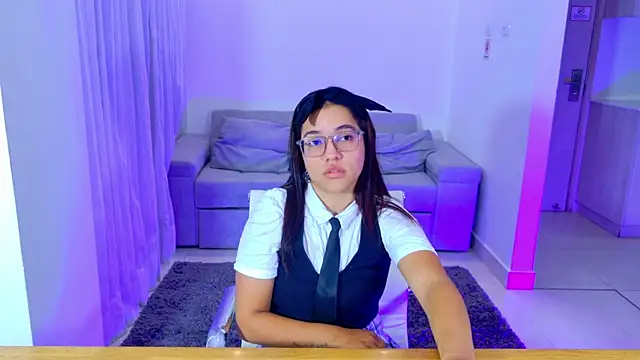 AntonellaBons online show from 6, 6, 2026