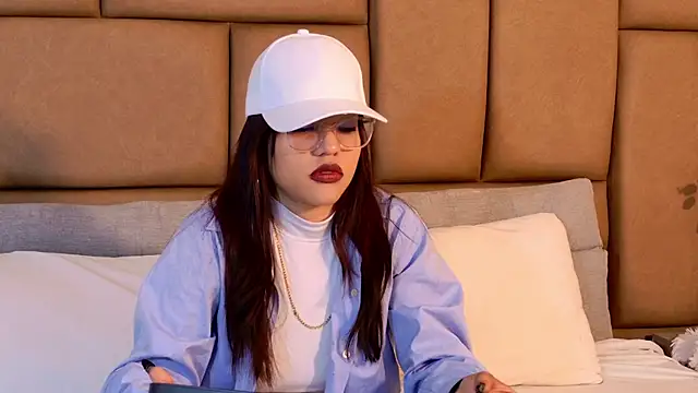 AntonellaBons online show from 14, 4, 2026