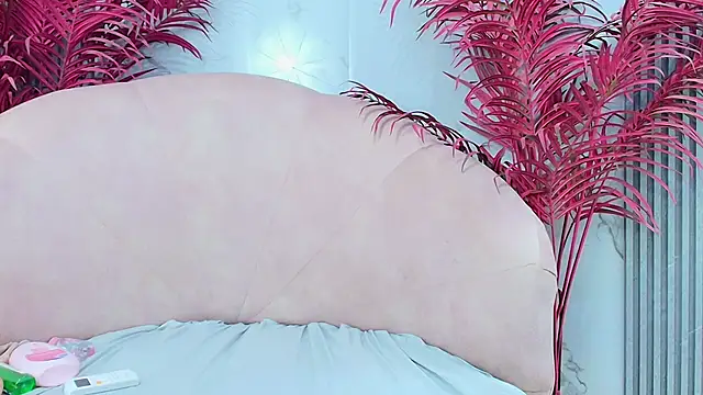 EmmaLebrun online show from 20, 2, 2026