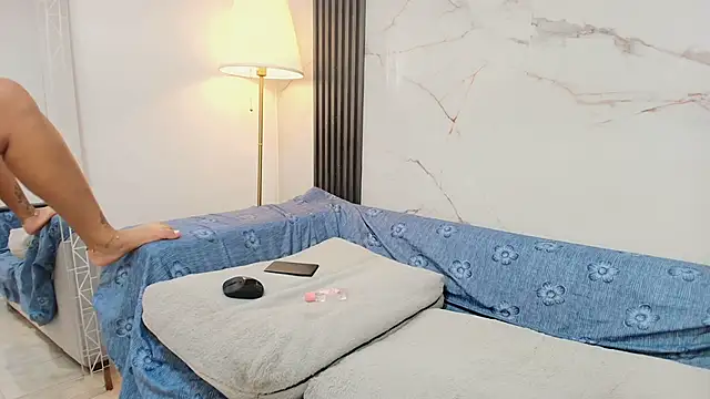 EmmaLebrun online show from 12, 2, 2026