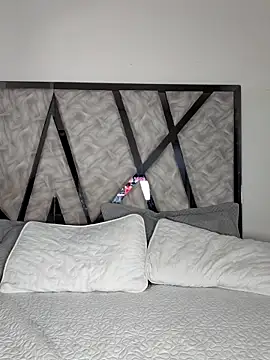 Denise wolfe21 online show from 20, 4, 2026