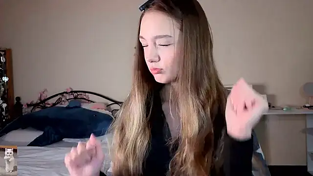 HoneyComfy online show from 19, 4, 2026