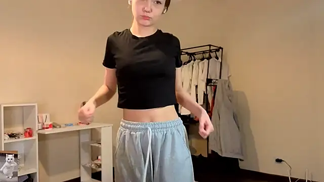 HoneyComfy online show from 1, 4, 2026