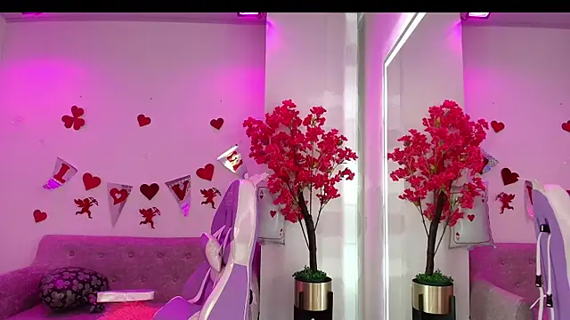 Maddie T18 online show from 16, 2, 2026