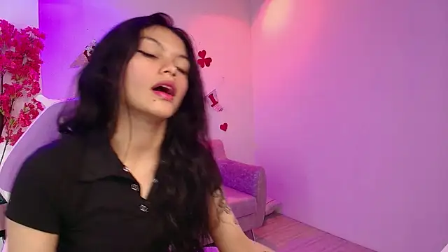 Maddie T18 online show from 28, 2, 2026