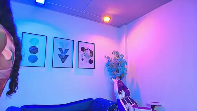 Maddie T18 online show from 25, 3, 2026