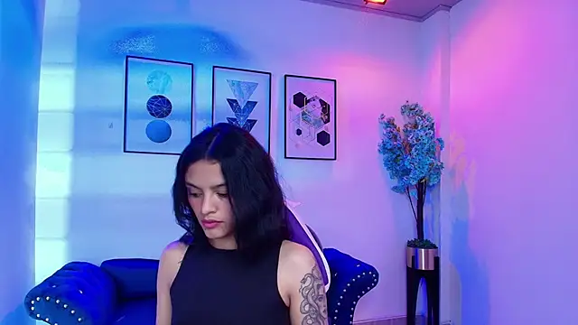 Maddie T18 online show from 16, 4, 2026