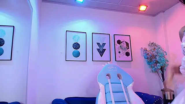 Snapshot of Maddie_T18 chatting on 11, 6, 2026 Maddie T18 online show from 11, 6, 2026
