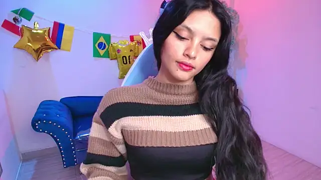 Snapshot of Maddie_T18 chatting on 19, 6, 2026 Maddie T18 online show from 19, 6, 2026